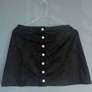 FOREVER 21 MEDIUM BUTTONED MINI SKIRT